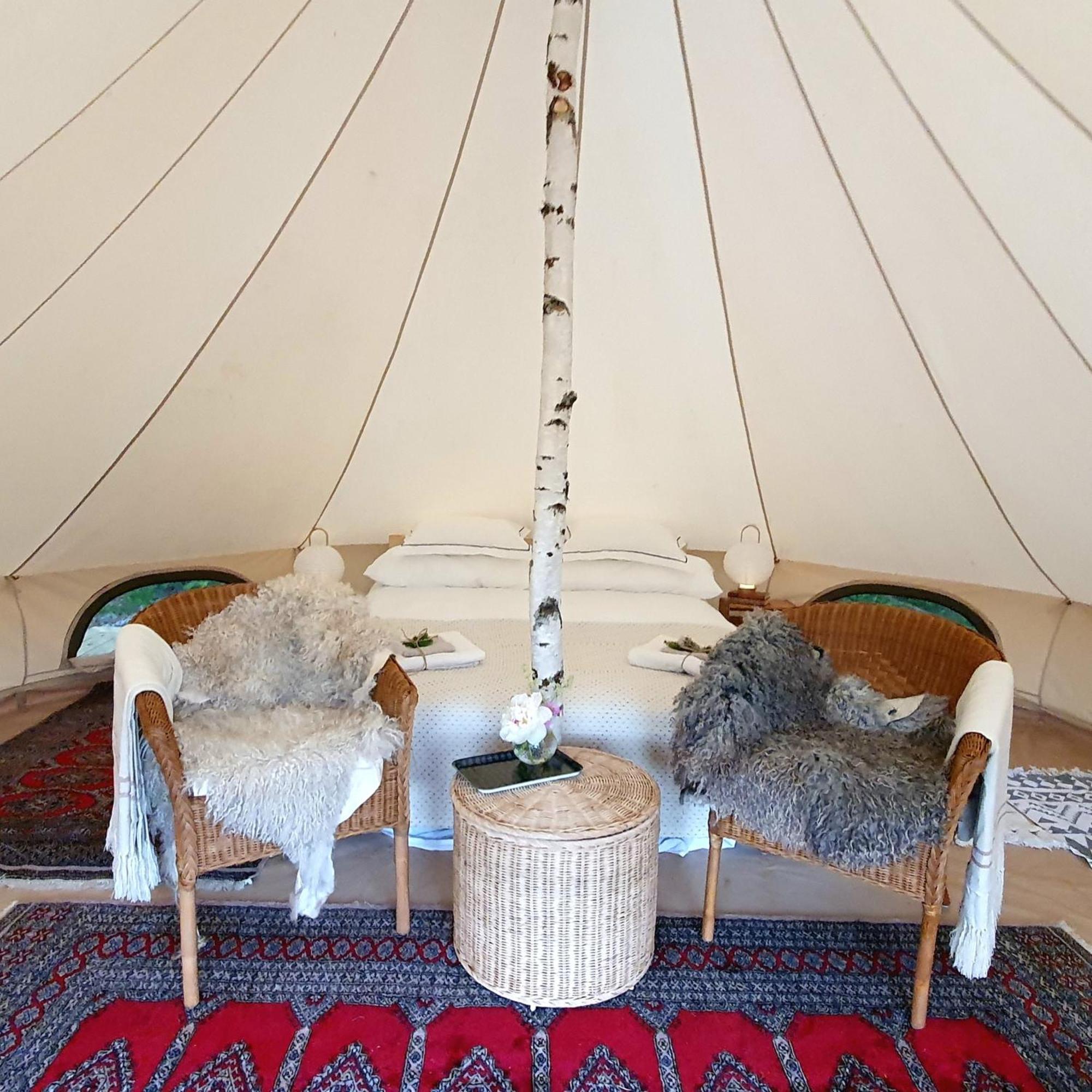 Skalbo Gardsglamping Hotell Järvsö Exteriör bild